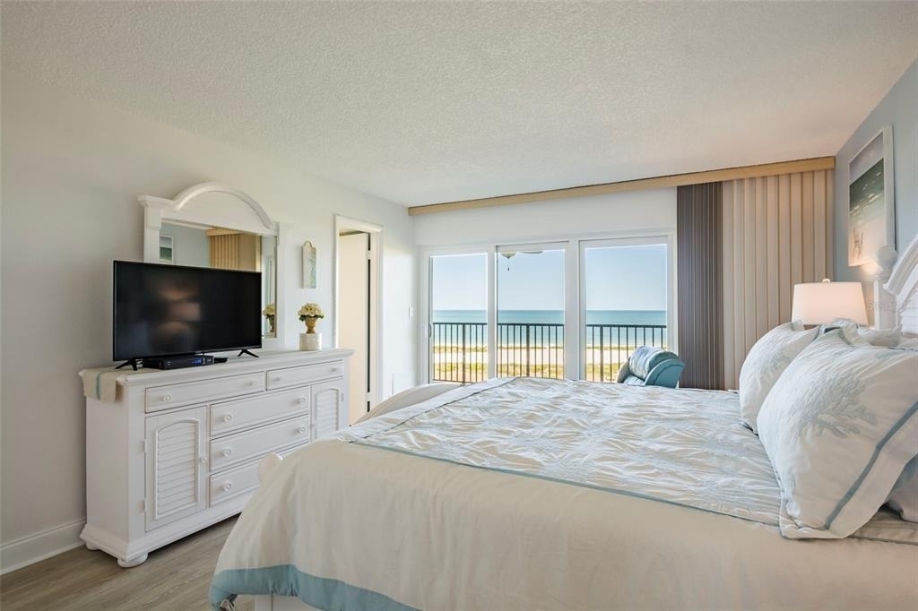 1230 Gulf Boulevard - Photo 8