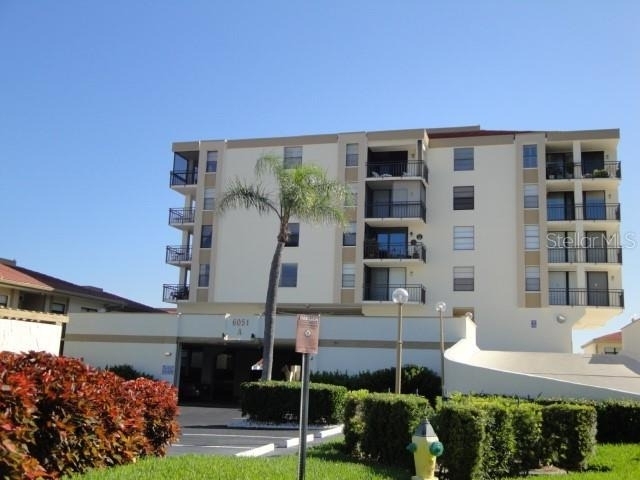 6051 Sun Boulevard - Photo 0