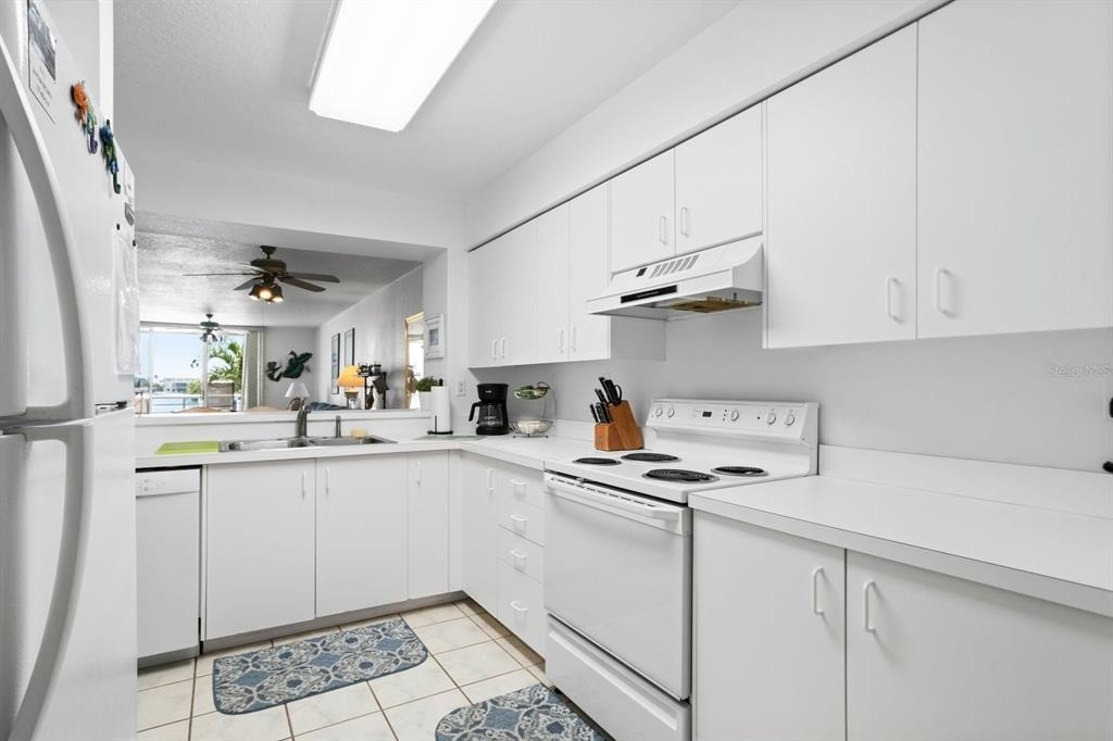 6093 Bahia Del Mar Circle - Photo 5