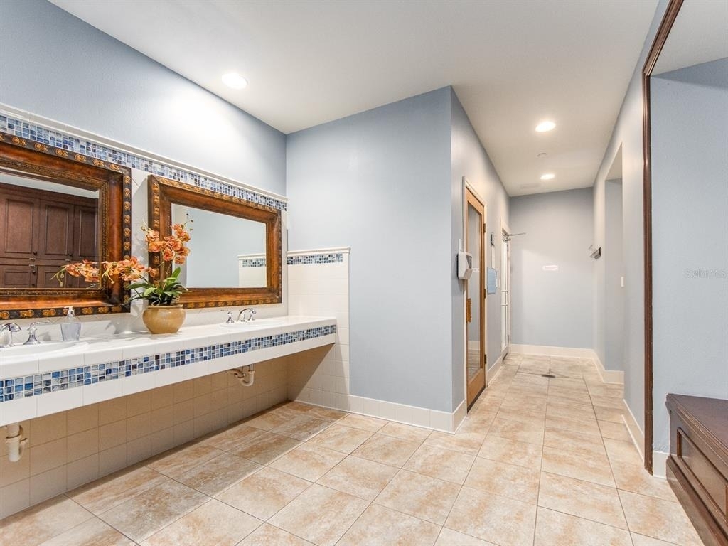 521 Mandalay Avenue - Photo 36