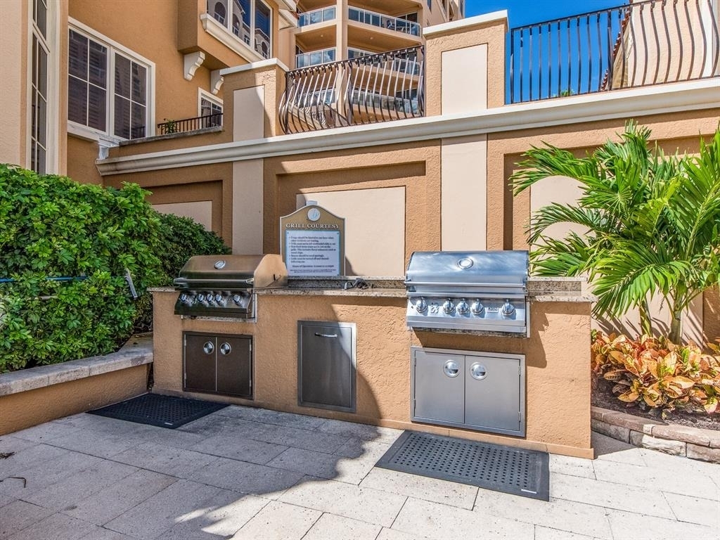 521 Mandalay Avenue - Photo 38