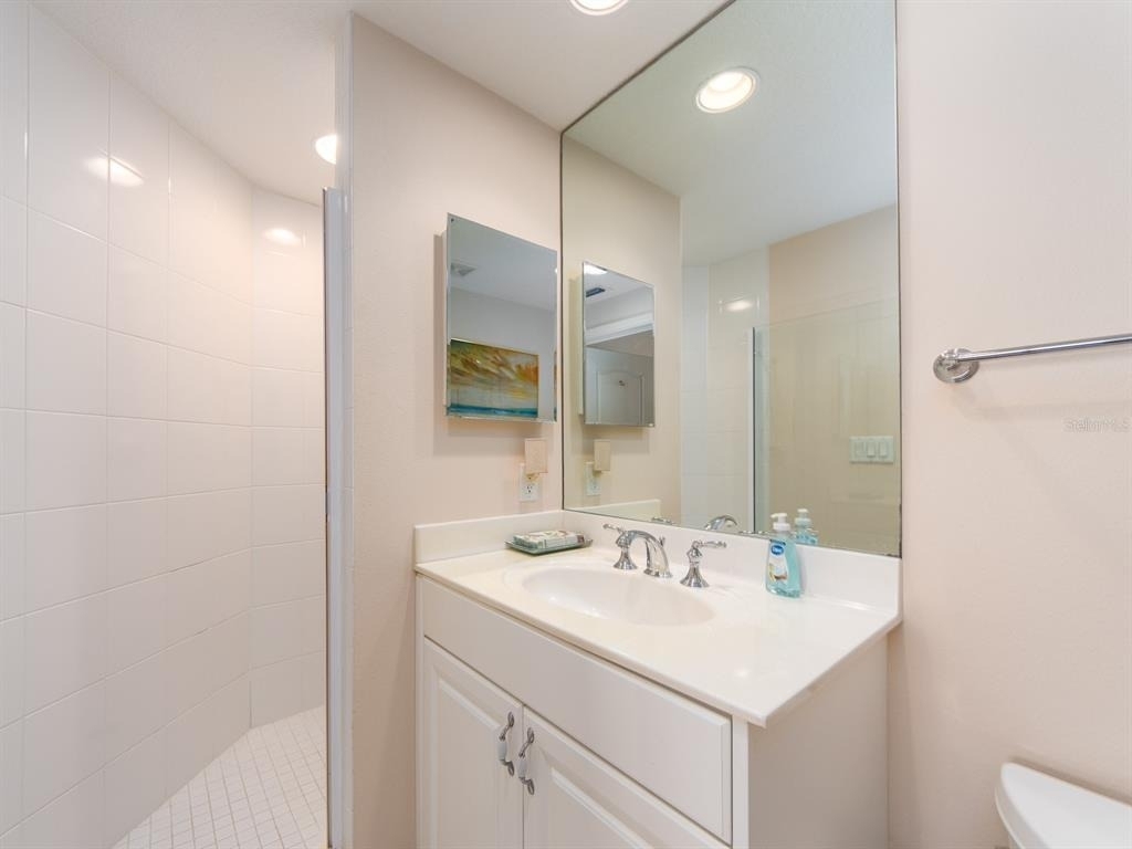 521 Mandalay Avenue - Photo 30
