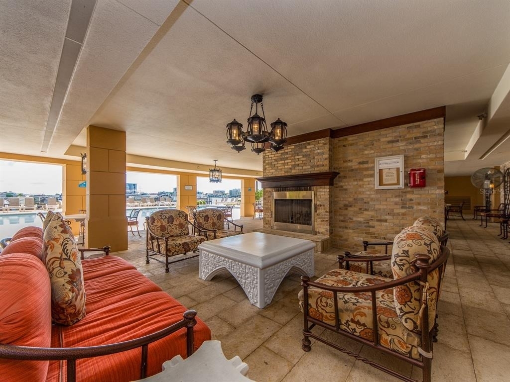521 Mandalay Avenue - Photo 35
