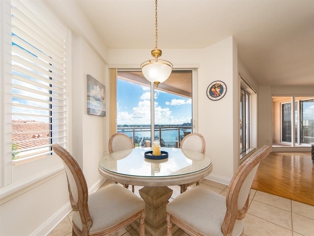 521 Mandalay Avenue - Photo 13