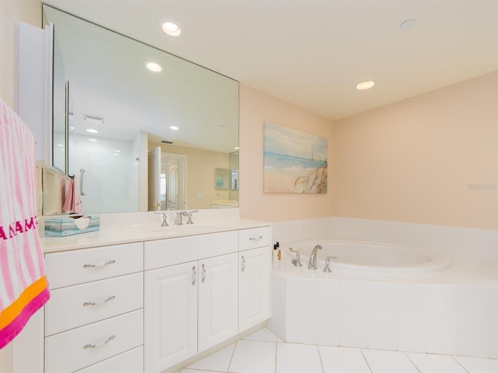 521 Mandalay Avenue - Photo 22