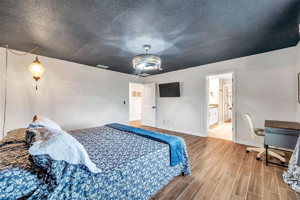 3737 Copperspring Boulevard - Photo 3