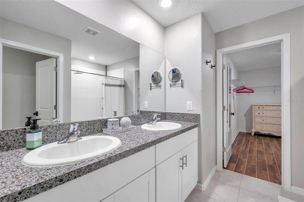 3737 Copperspring Boulevard - Photo 5