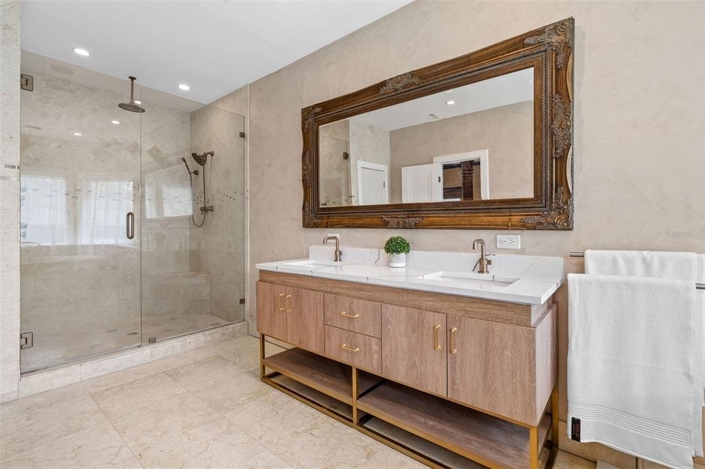 100 W Davis Boulevard - Photo 17