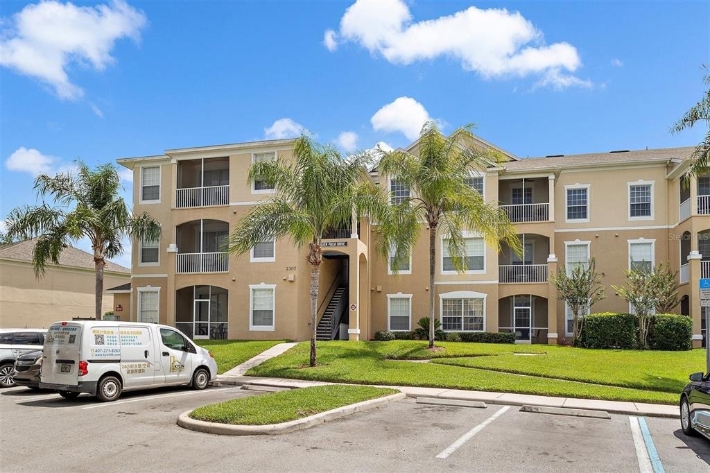 2307 Silver Palm Dr - Photo 0