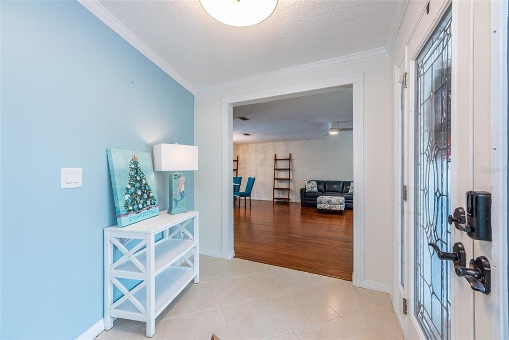 910 Chipaway Drive - Photo 2