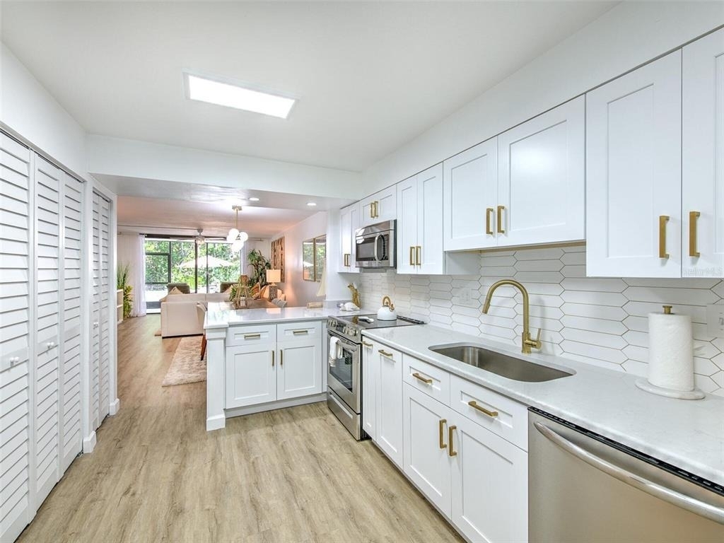 517 Bayport Way - Photo 9