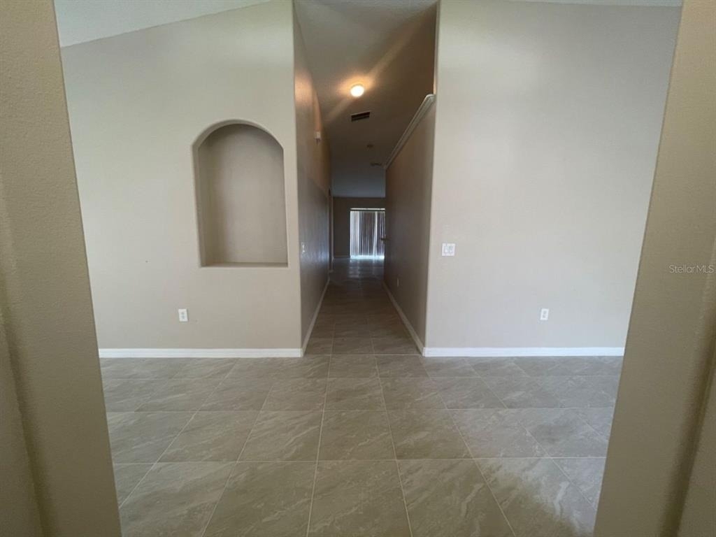 568 Finch Court - Photo 13