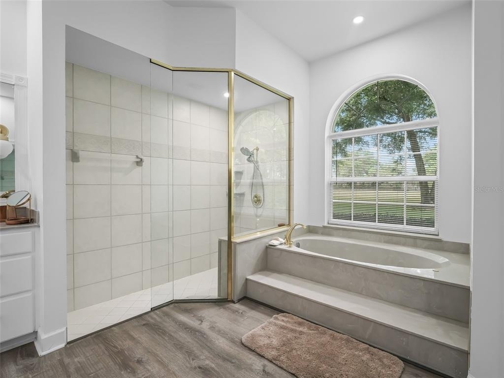 6975 Nw Highway 225a - Photo 9