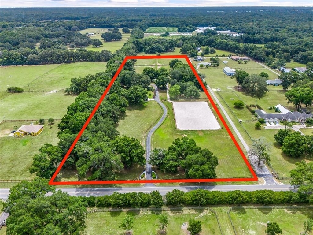 6975 Nw Highway 225a - Photo 1