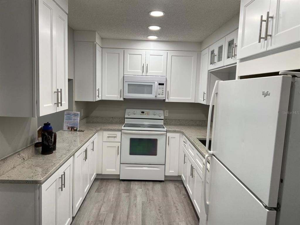 1324 S Pine Ridge Circle - Photo 13