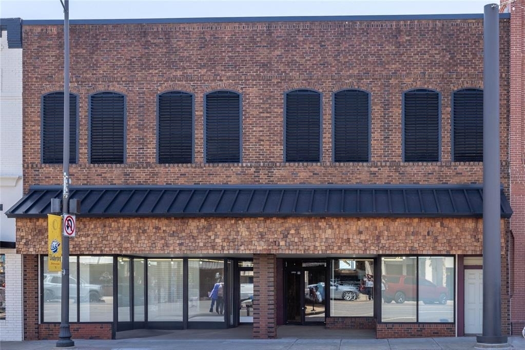 106 W Main Street - Photo 0