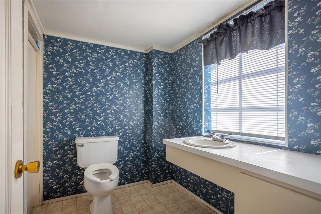 106 W Main Street - Photo 10