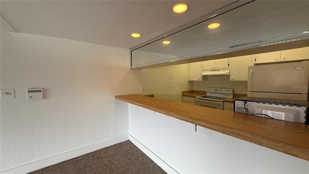 176 Palm View Court - Photo 5
