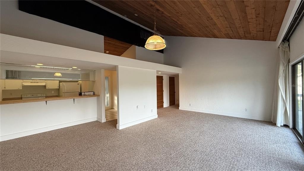 176 Palm View Court - Photo 1