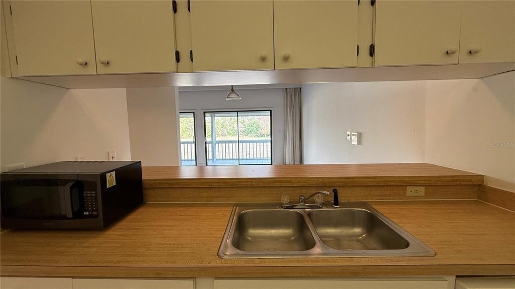 176 Palm View Court - Photo 6