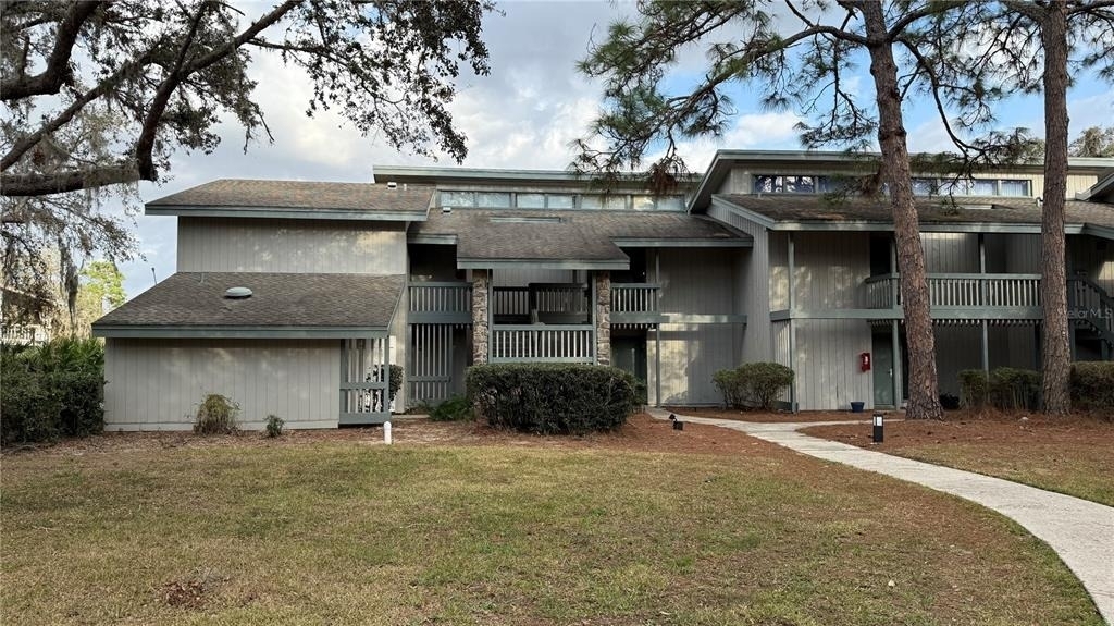 176 Palm View Court - Photo 0