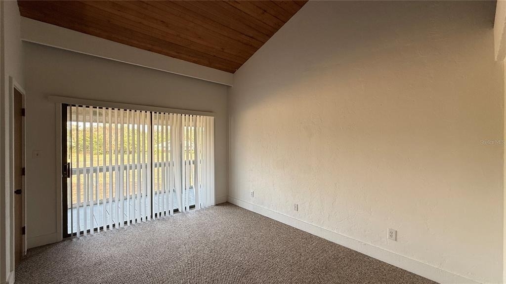 176 Palm View Court - Photo 14