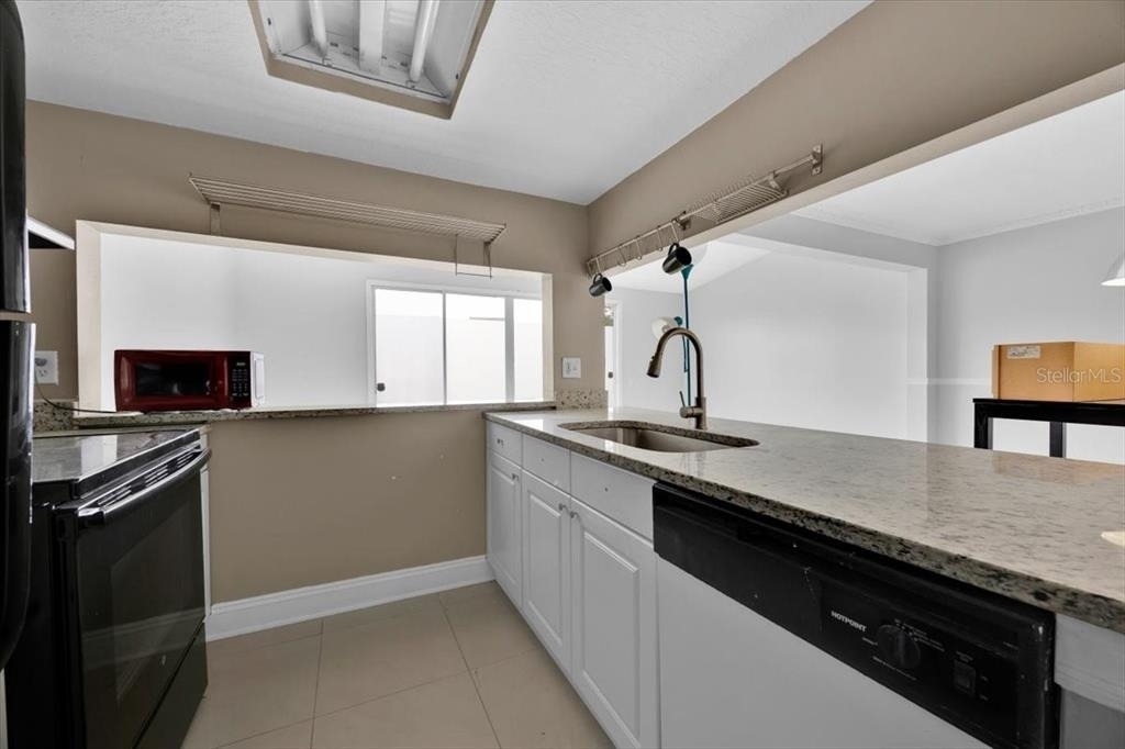 352 Caribbean Drive - Photo 3