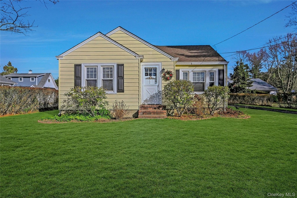 425 Old Shipyard Lane - Photo 0