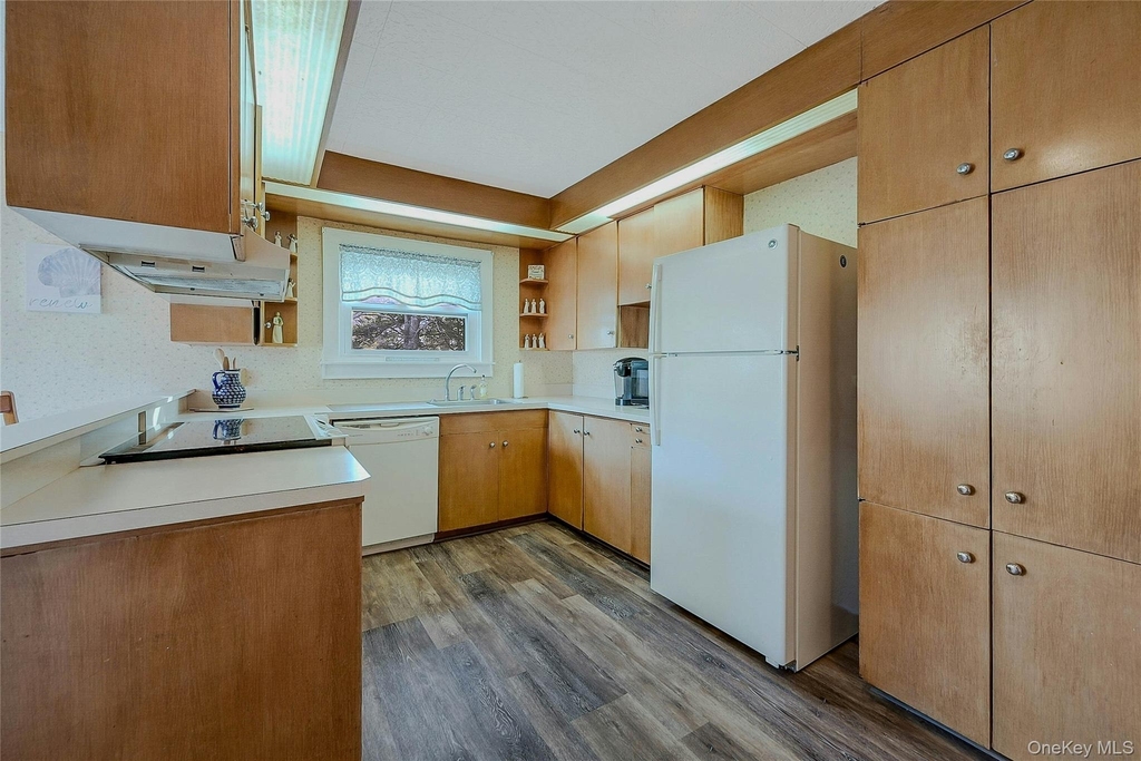 425 Old Shipyard Lane - Photo 5