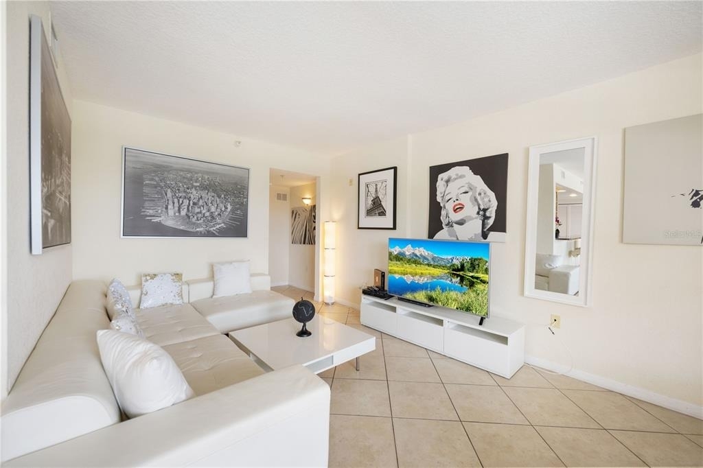 445 Hamden Drive - Photo 8