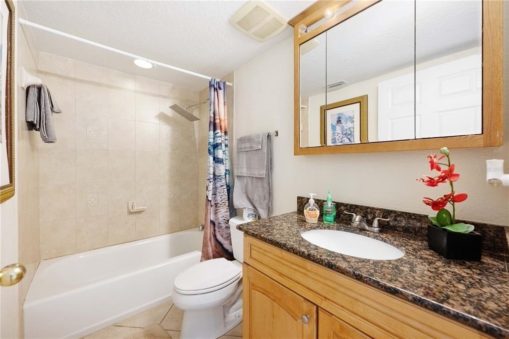 445 Hamden Drive - Photo 2