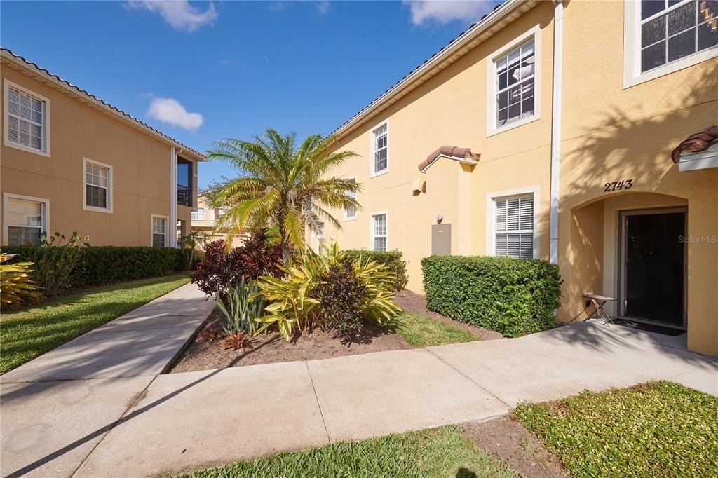 2745 Oakwater Drive - Photo 2