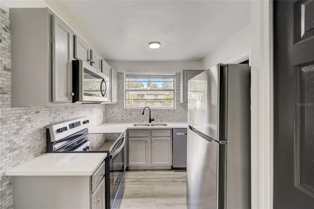 2600 S Crystal Lake Drive - Photo 9