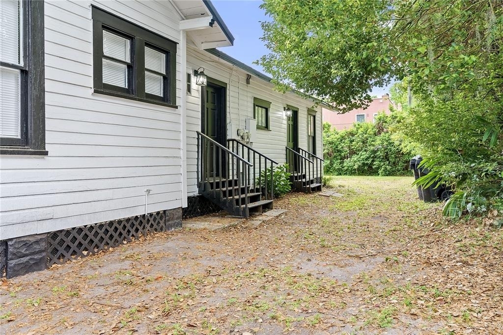 412 E Harwood Street - Photo 1
