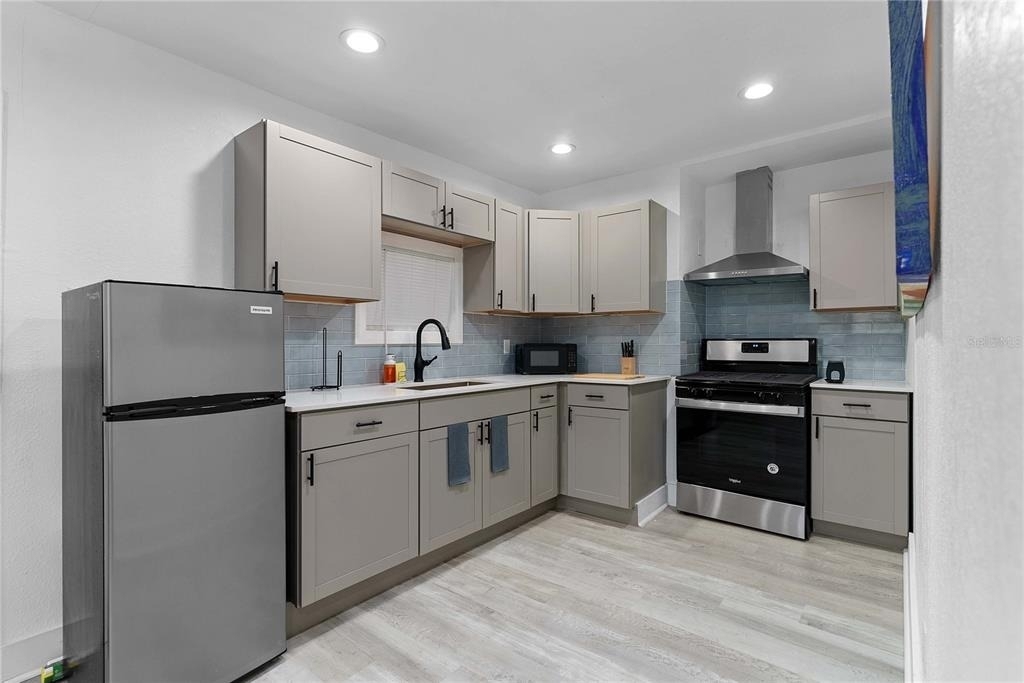412 E Harwood Street - Photo 5
