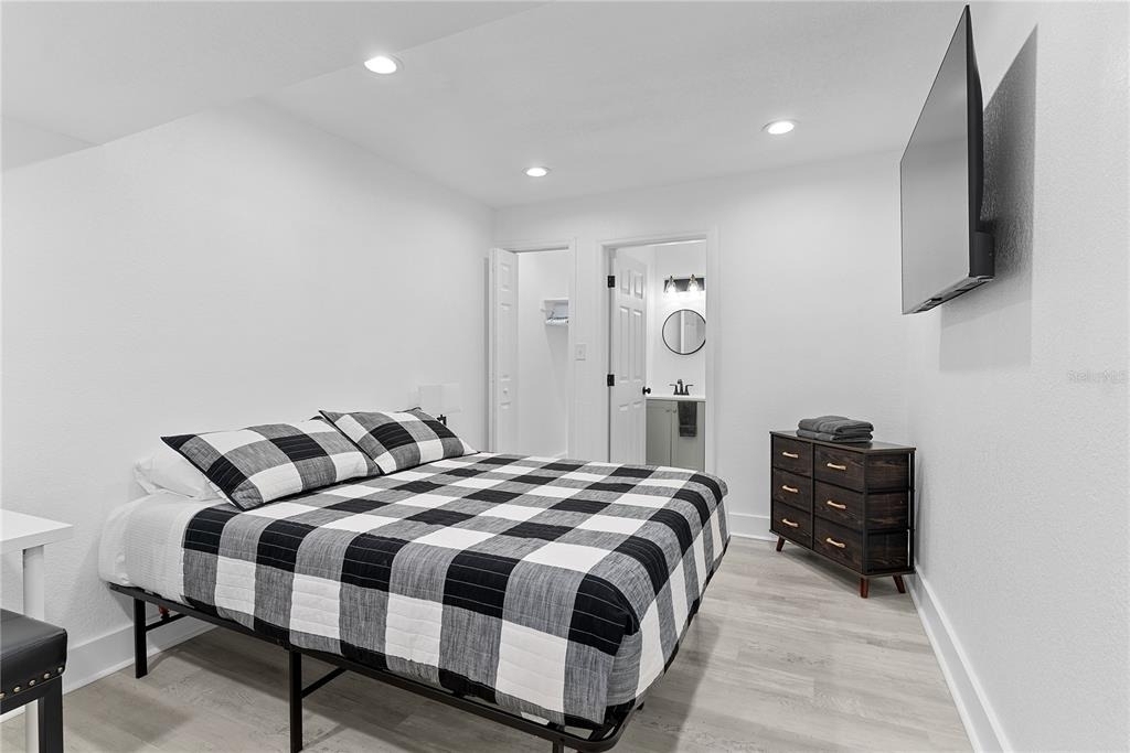 412 E Harwood Street - Photo 6