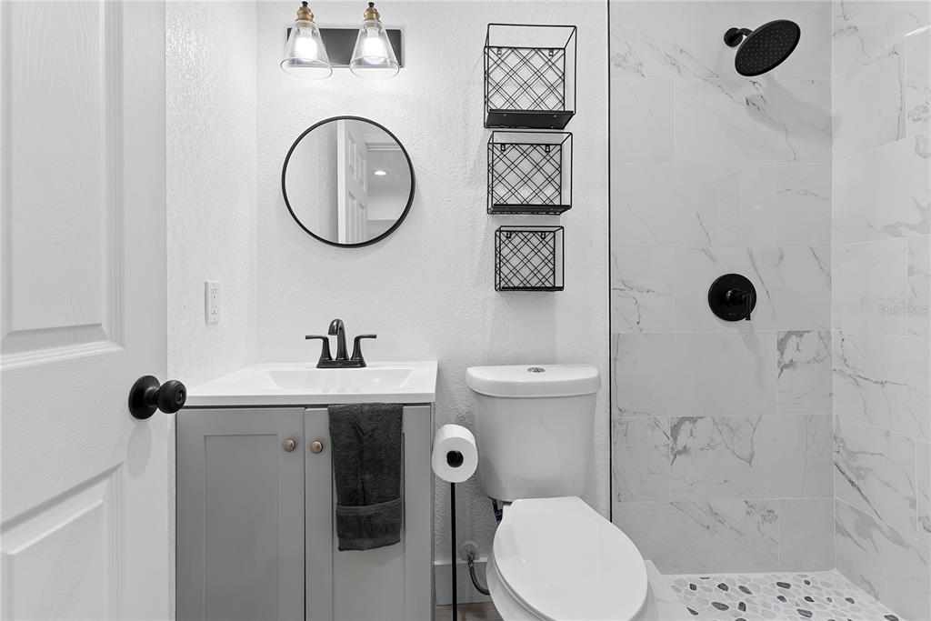 412 E Harwood Street - Photo 8