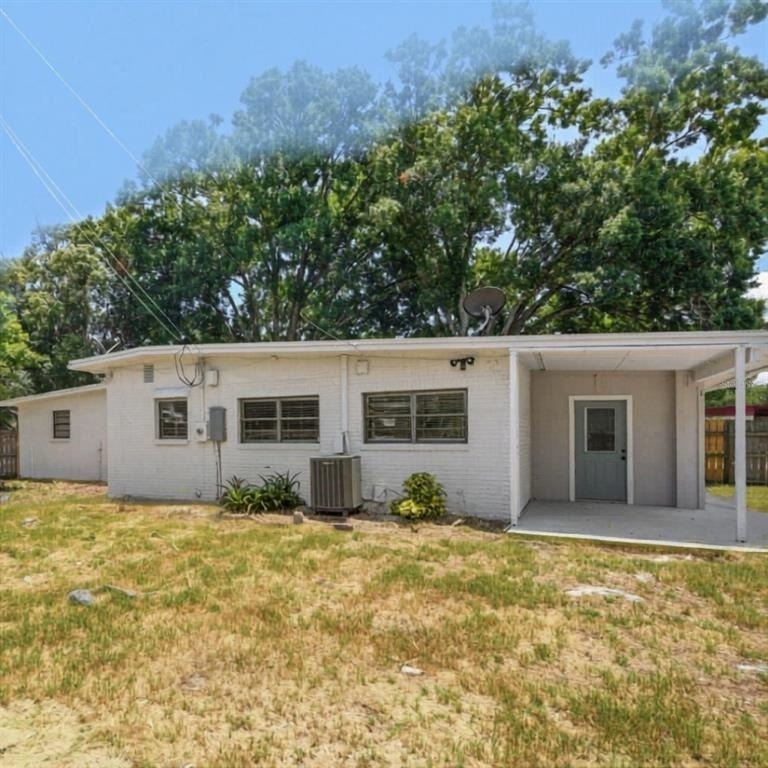1202 Princeton Rd - Photo 1