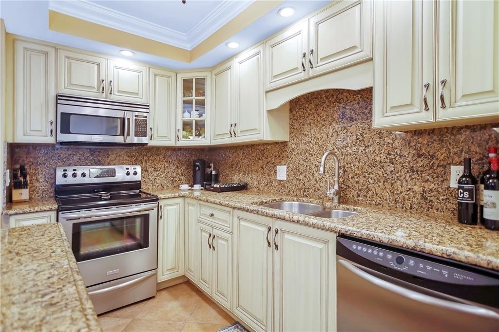 1212 Benjamin Franklin Drive - Photo 6