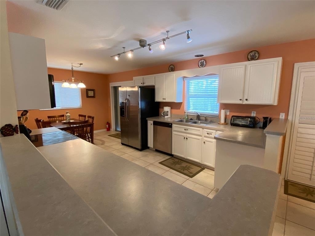 1808 N Peninsula Avenue - Photo 4