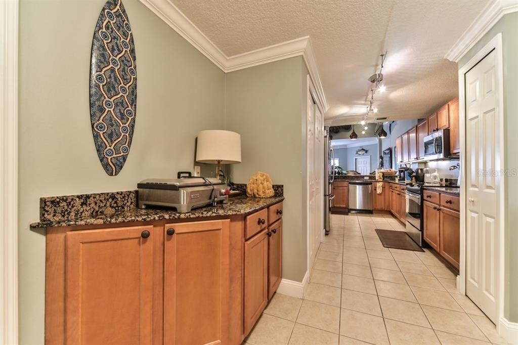 273 Middle Way - Photo 19
