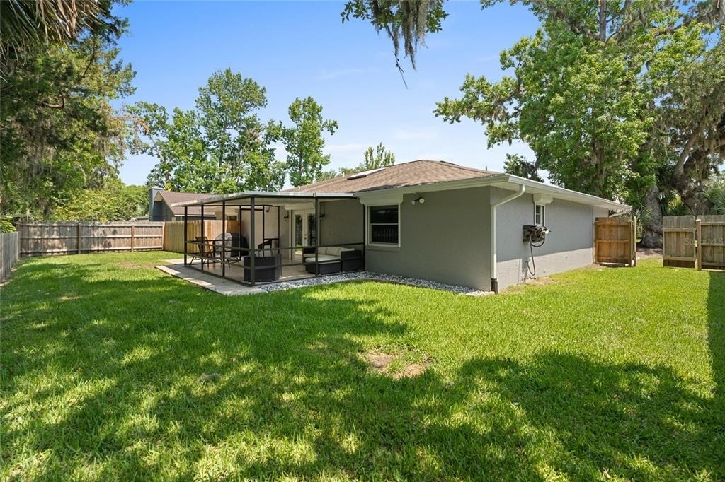 909 Bentwood Lane - Photo 3