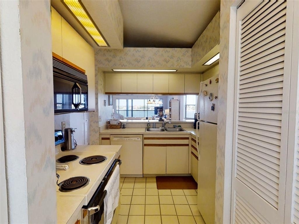448 Bouchelle Drive - Photo 9