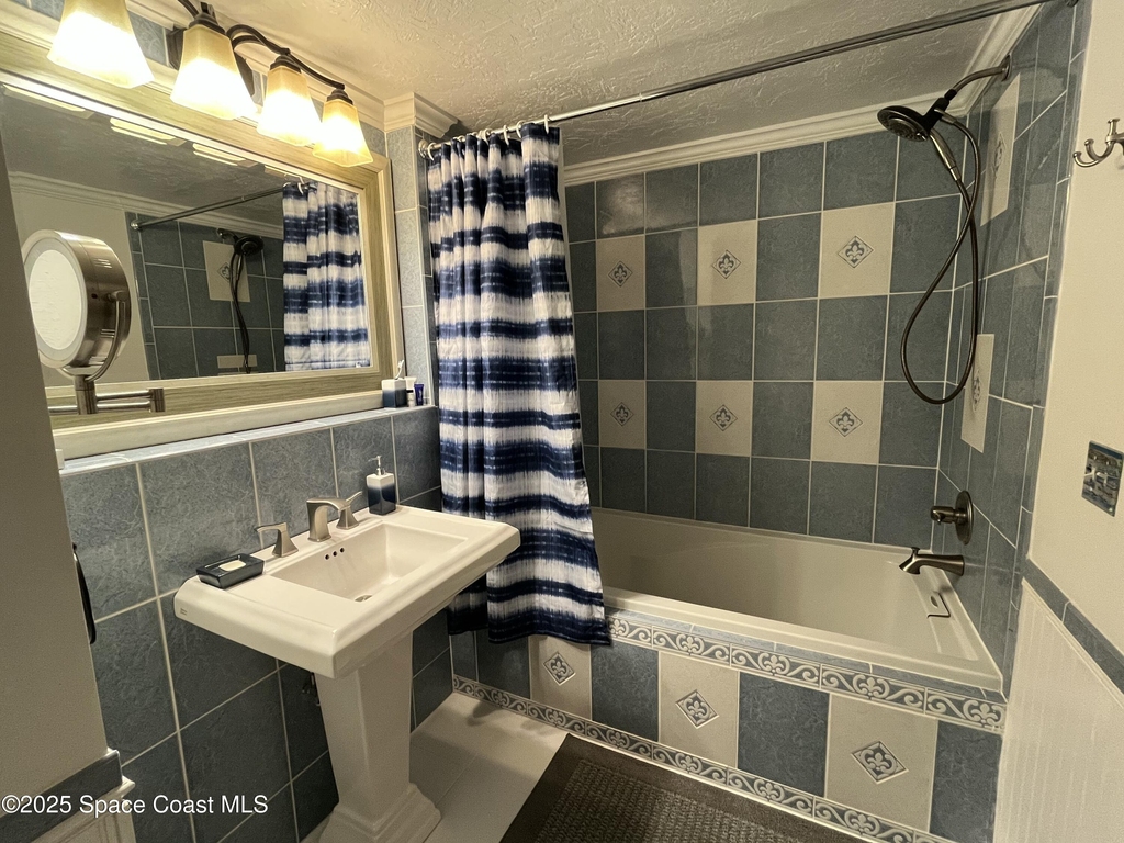 125 Adams Avenue - Photo 11