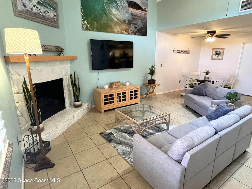 125 Adams Avenue - Photo 2