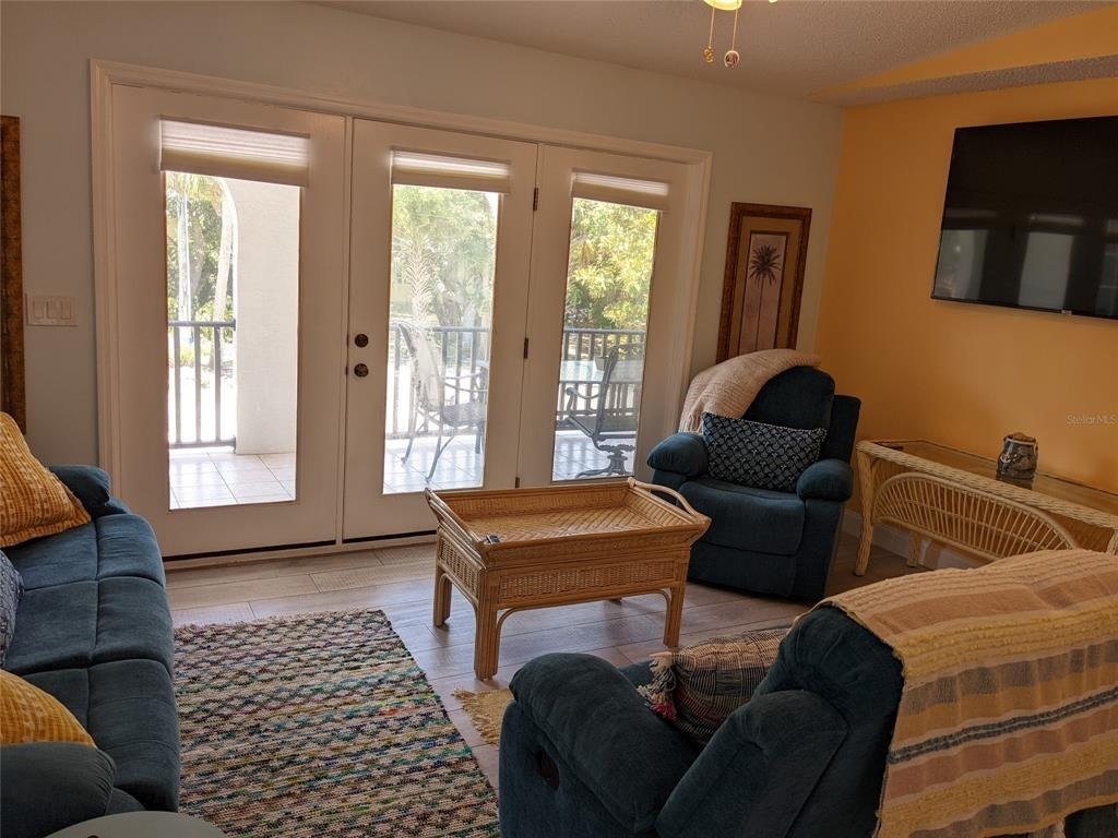 203 Canova Drive - Photo 3