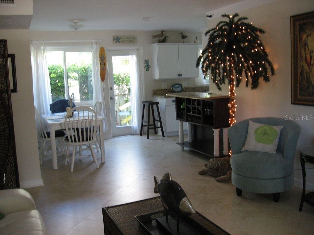 411 S Pine Street - Photo 3