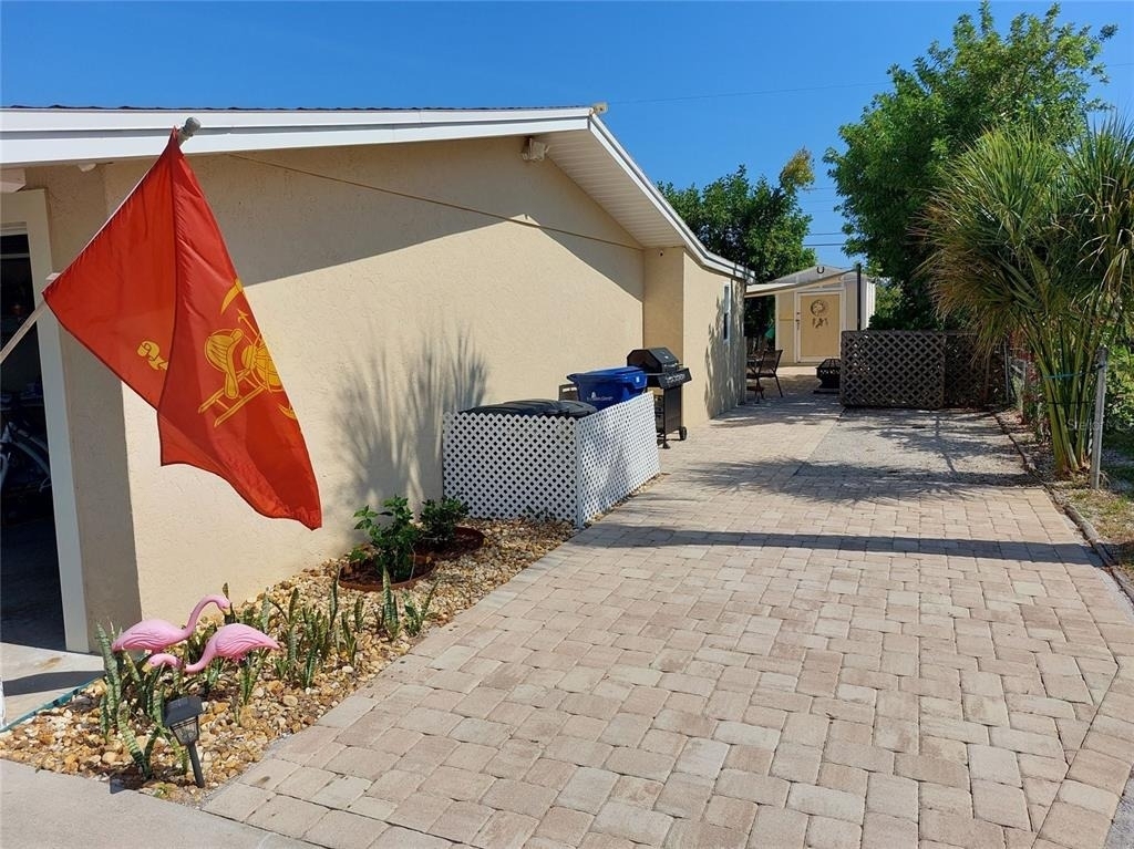 1541 Crest Drive - Photo 21