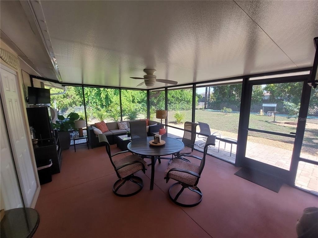 1541 Crest Drive - Photo 18