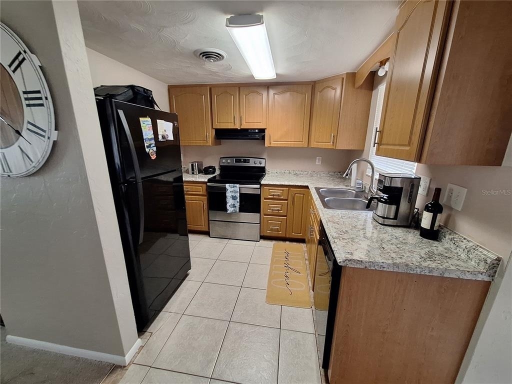 858 E 7th Street - Photo 12
